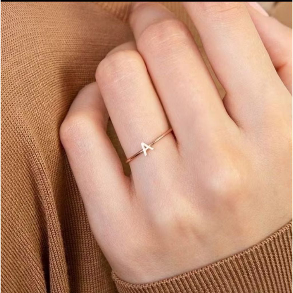 cincin huruf titanium anti karat lapis emas 18k