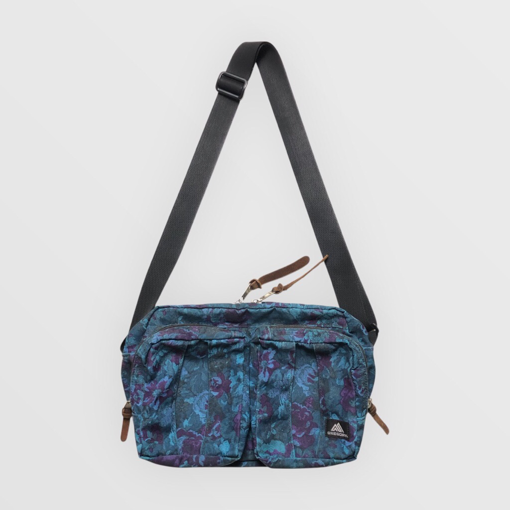 Gregory Twin Pocket Tanker Shoulder Bag Tapestry Floral Blue