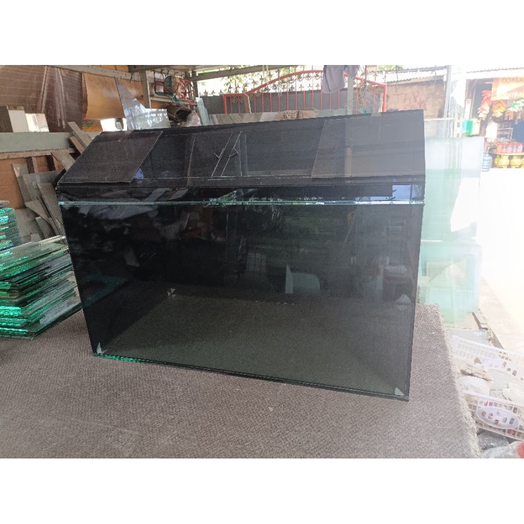 AQUARIUM 60*30*35 KACA HITAM+ TUTUP
