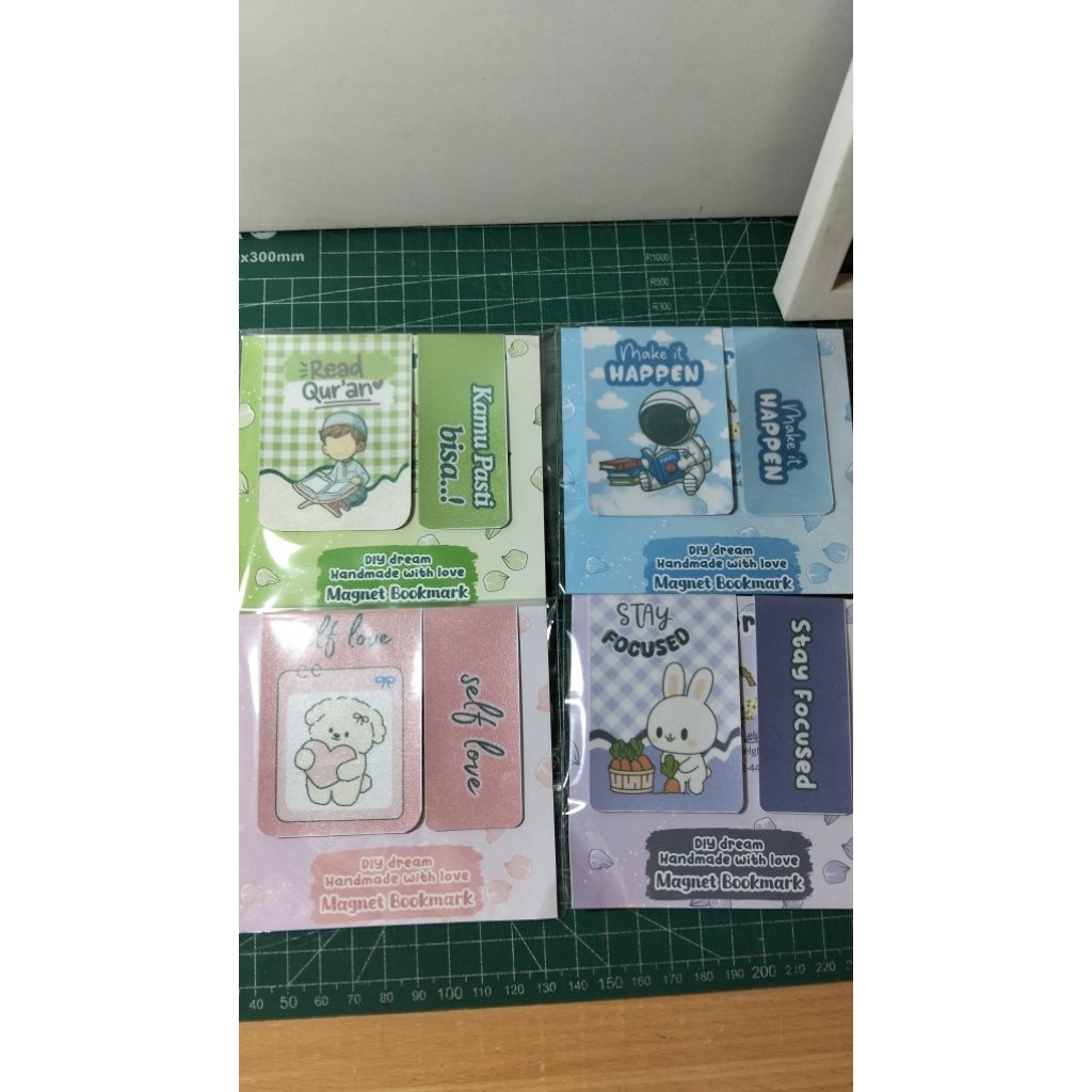 pembatas buku, pembatas buku magnet, bookmark, magnet bookmark,