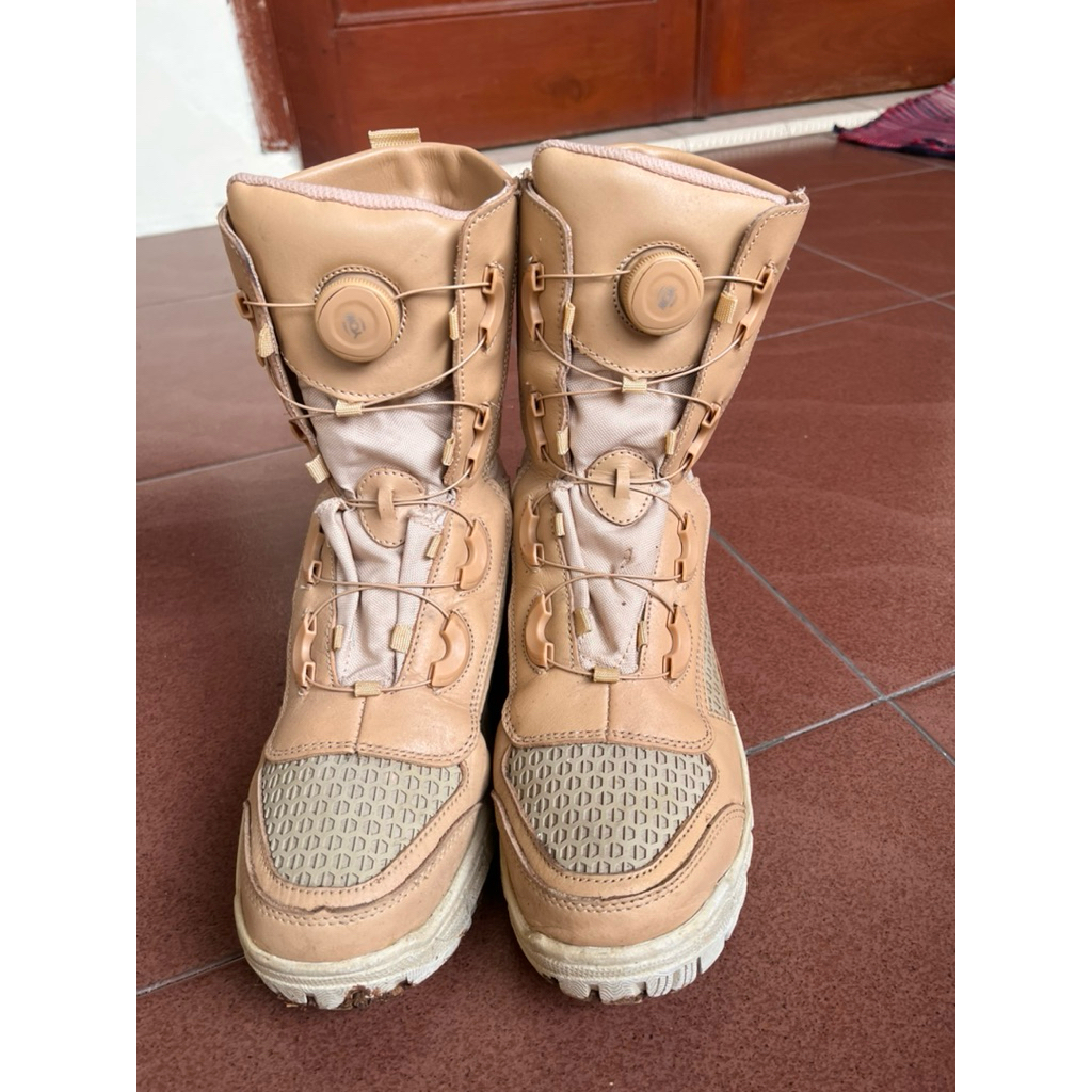 SEPATU TACTICAL JBS ORBEE 8" CREAM PDL TALI PUTAR