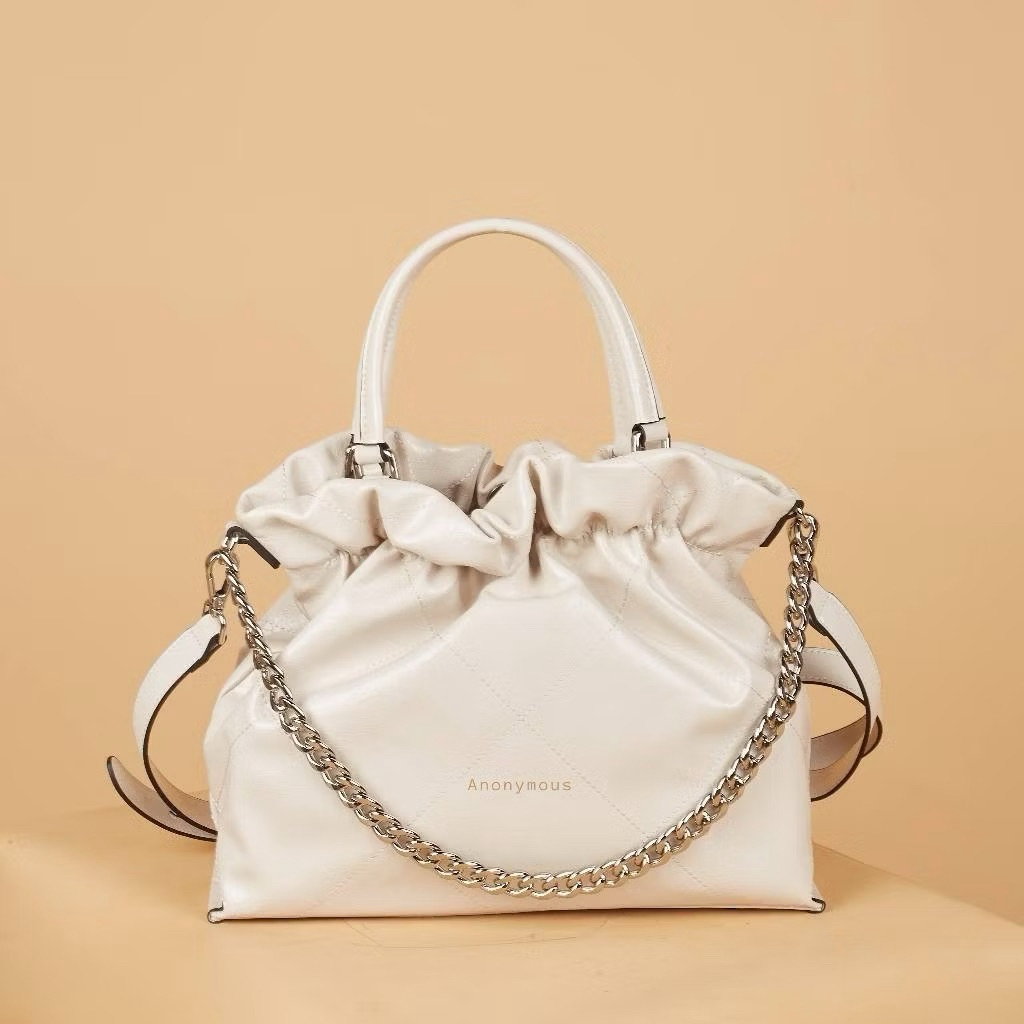 Tas Cest Lavie Drawstring Serut Kulas shoulder bag