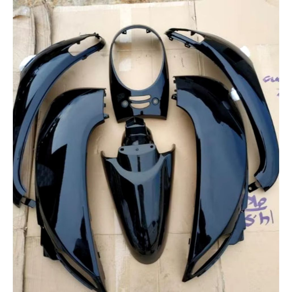 Cover body halus scoopy Fi 2013-2016 warna hitam glossy