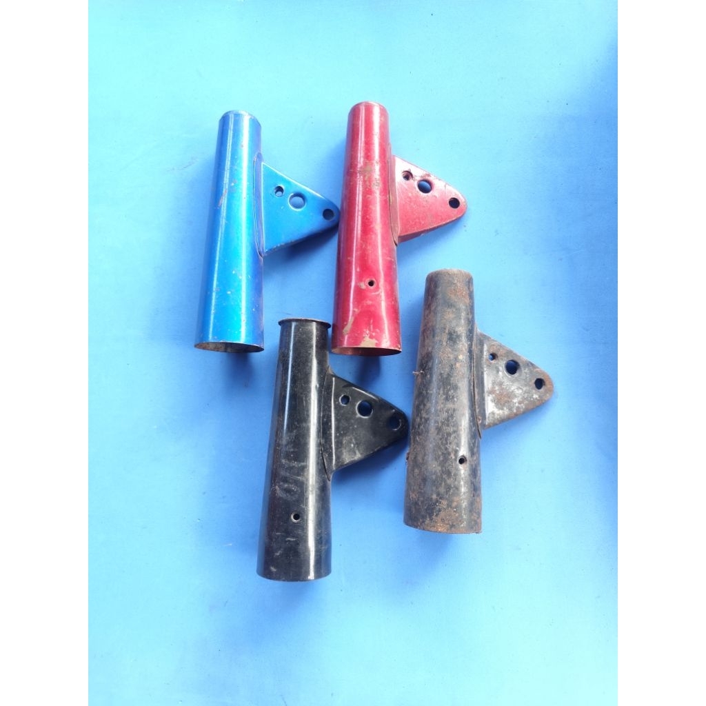 Kupingan lampu Honda S90Z CB Benly kanan