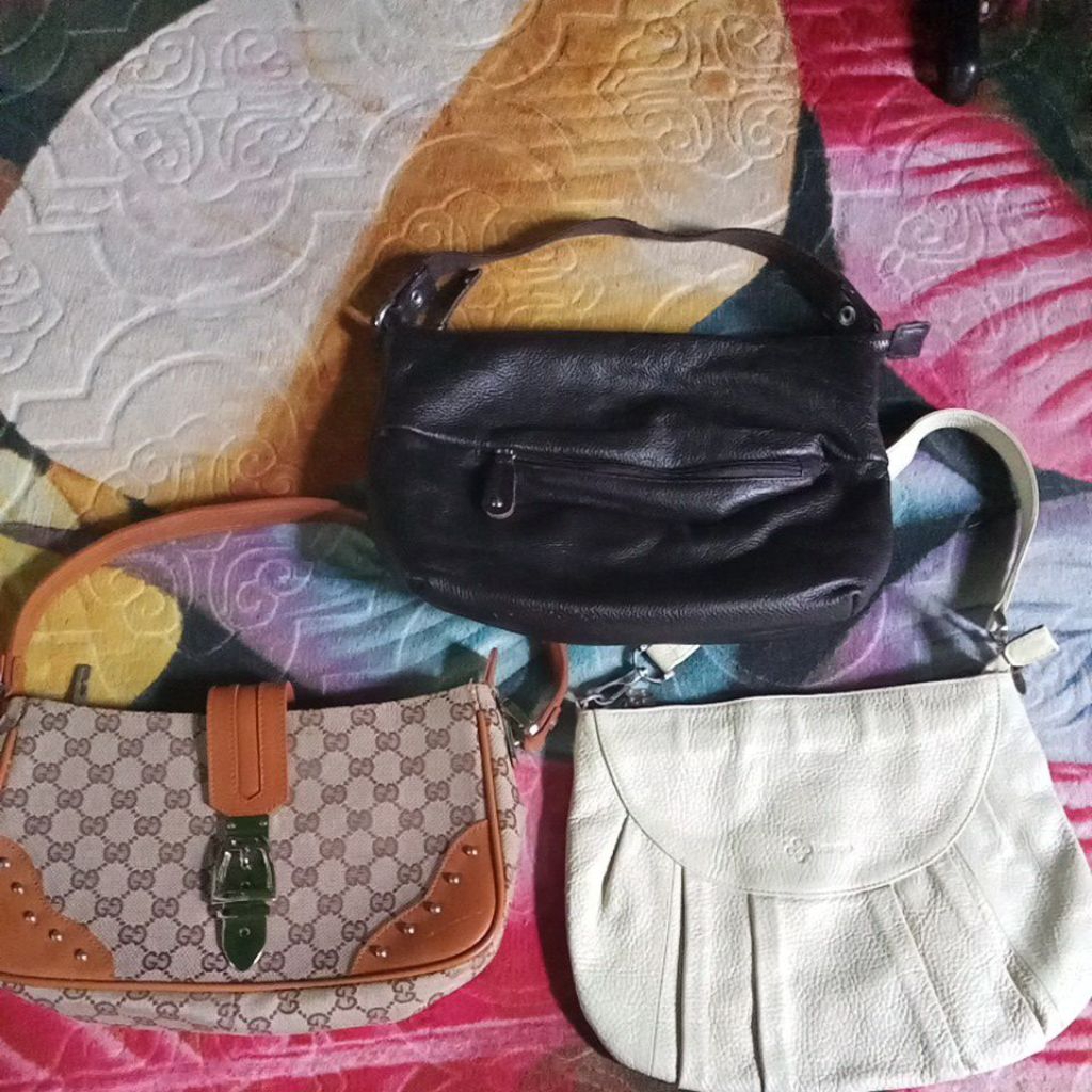 Preloved Tas ketek kulit sapi asli