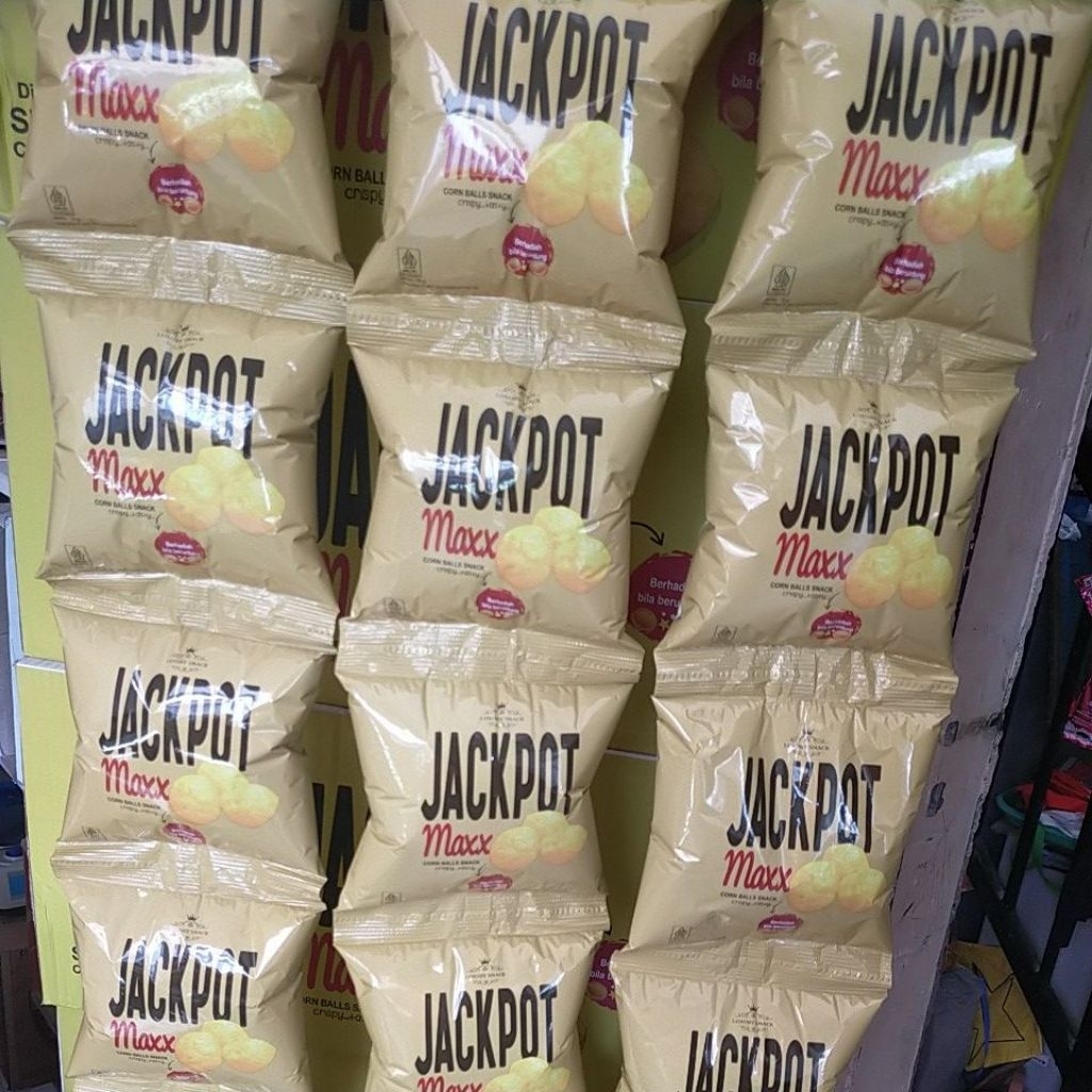 

JACKPOT MAXX / SNACK BERHADIAH / 1 Renteng isi 10 pc
