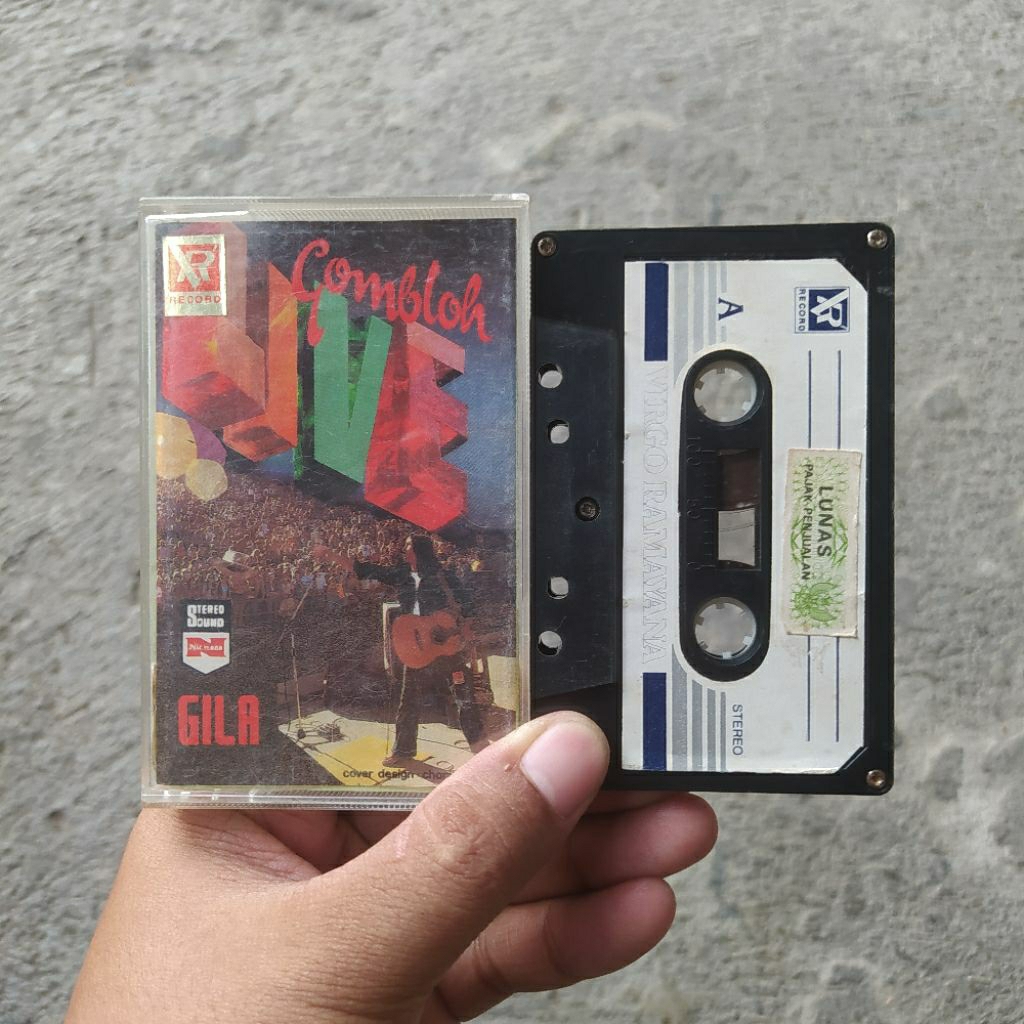 Kaset Pita Gombloh Live - Gila