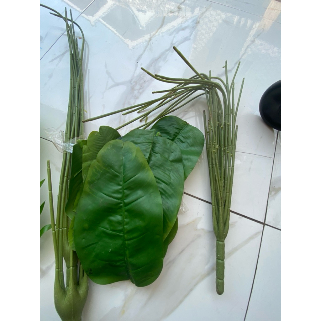 Paket Daun Pisang / Daun Palem / Daun Kuping Gajah Tumbuhan Artificial