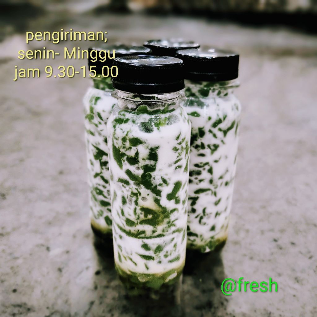 

ES CENDOL KEMASAN BOTOL /ASLI DAUN SUJI /TANPA PEWARNA MAKANAN