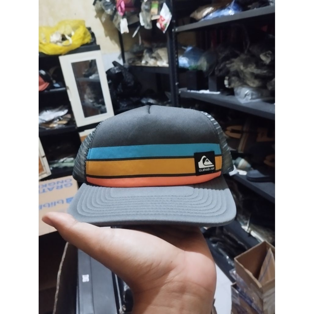 topi quiksilver emu coop trucker original