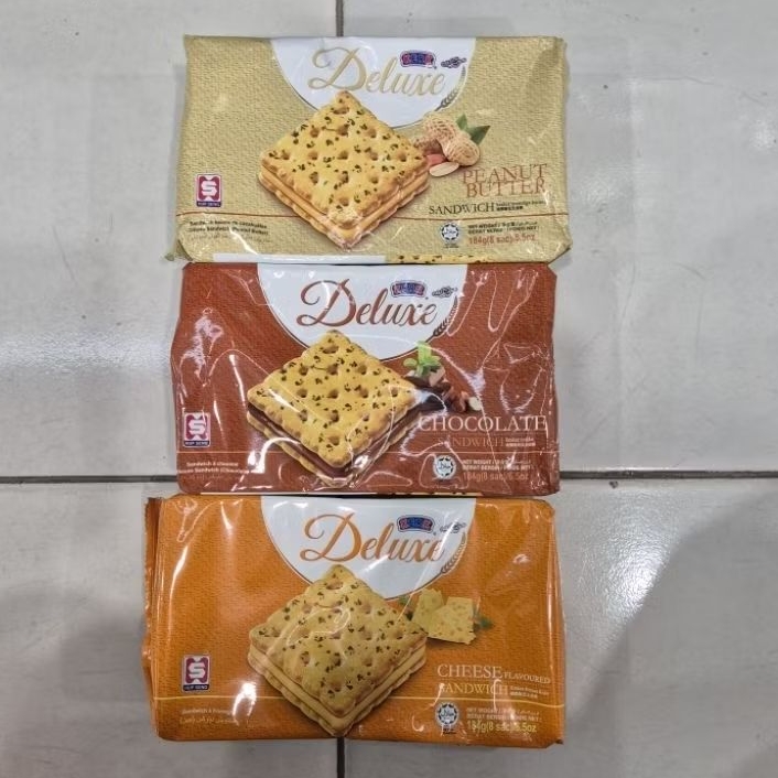 

Kerk DELUXE Biskuit Cream Sandwich rasa COKLAT / KEJU / PEANUT BUTTER 184gr