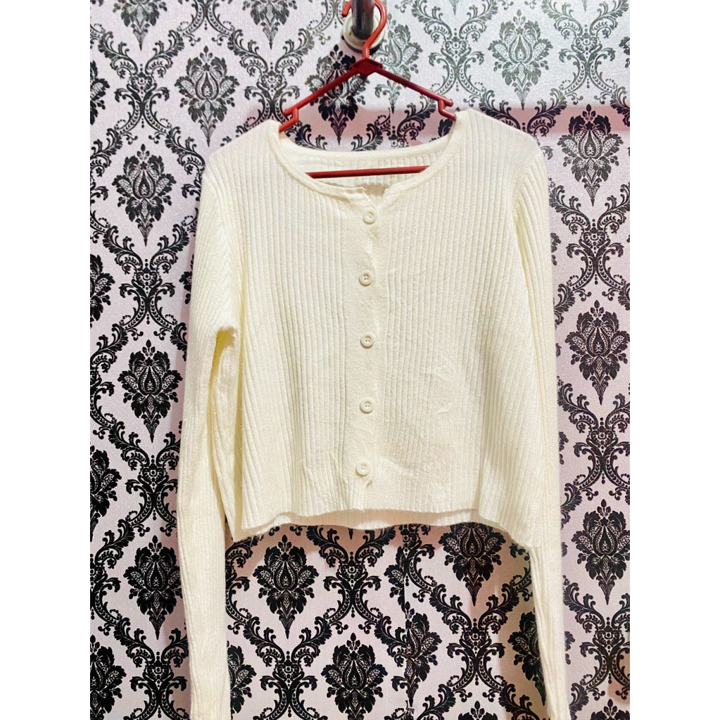 Cardigan Crop Putih Lengan Panjang