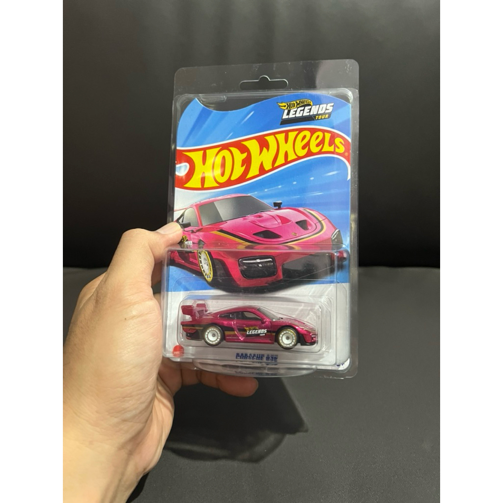 Hot Wheels Porsche 935 Pink Legend Tour 2025