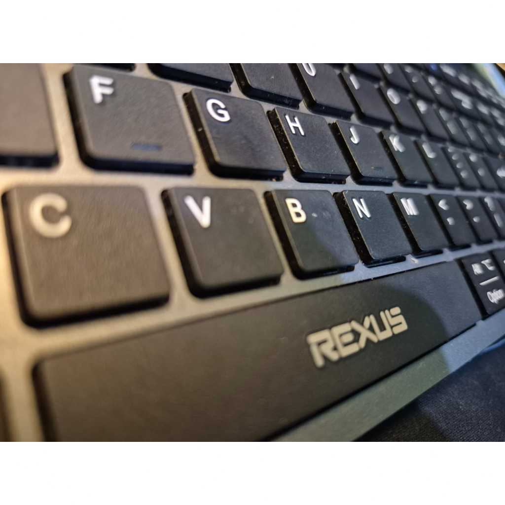 (Bekas) Keyboard REXUS KL100 Wireless Multi Connection Dongle dan Bluetooth