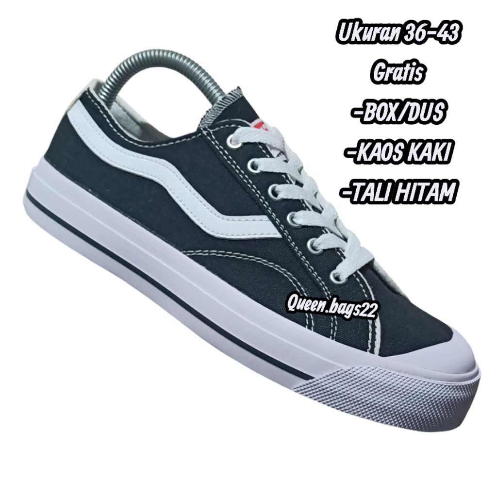 TREND SNEAKERS SEPATU SEKOLAH HITAM PUTIH PRIA WANITA 36-43/SNEAKERS HITAM POLOS/SEPATU SEKOLAH LAKI