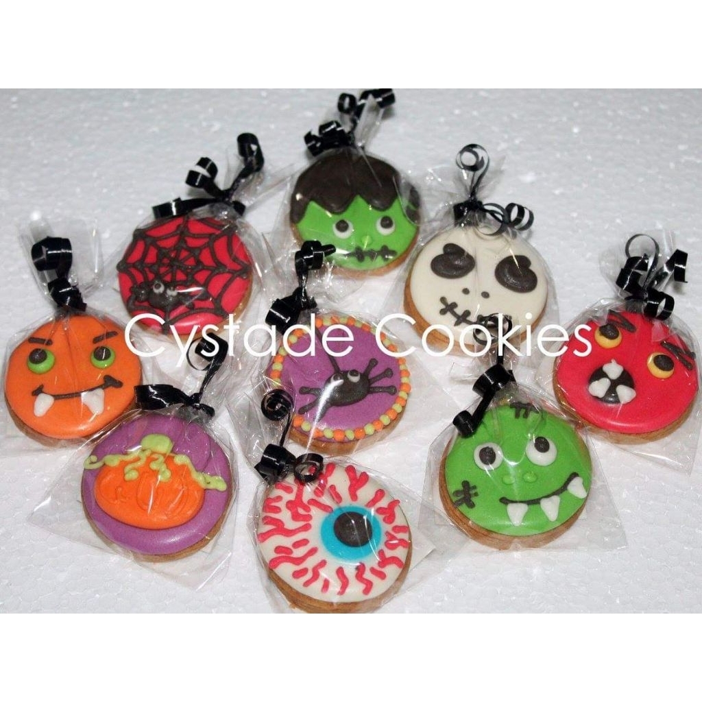

COOKIES HALLOWEEN SOUVENIR CUSTOM ICING KUKIS HIAS TRICK OR TREAT