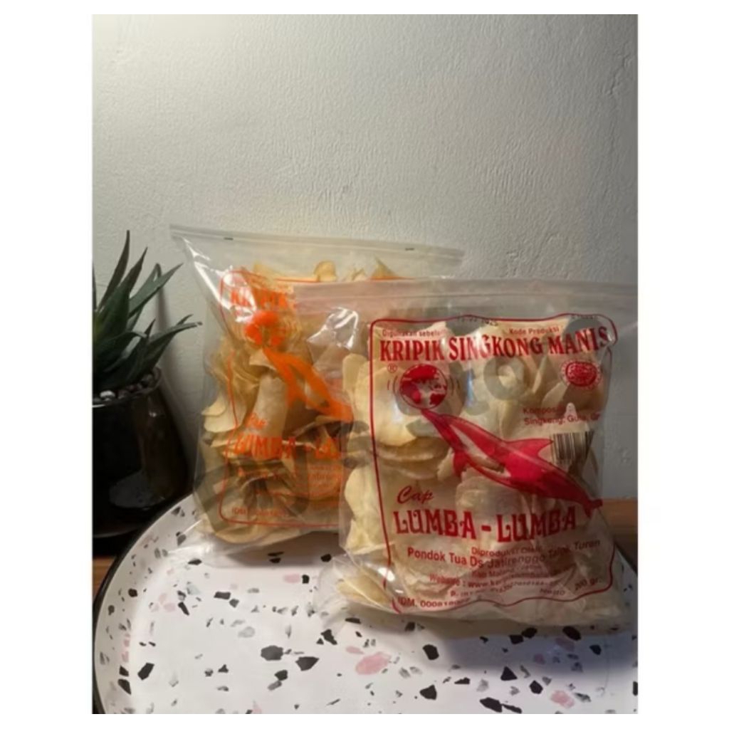 

ripik lumba lumba singkong manis 200 gram Isi 10 pcs / Kripik lumba lumba singkong manis 500 gram Isi 10 pcs