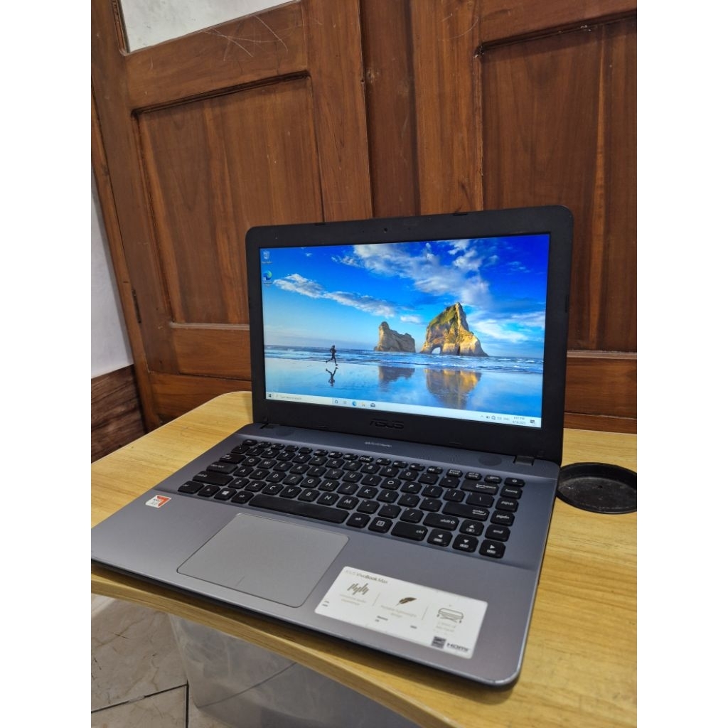 Asus  AMD A6-9225 Radeon R4 2.6Ghz