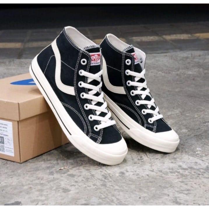 Sepatu Pria Sneakers Vantela Public High Sepatu Pria Wanita Hitam Putih Sepatu Kasual Sneaker