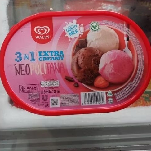 Es Krim Ice Cream Walls 3 in 1 Neopolitana BESAR 700 ml Coklat Vanila Strawberry