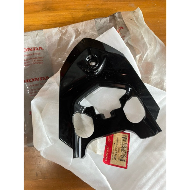 83750-KZR-600ZK Covertail Sambungan Body Belakang Vario 125 old KZR Original Baru AHM COVER TAIL SAM