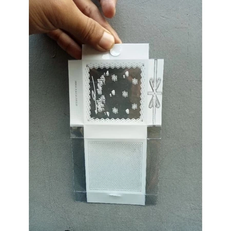 

Kotak Mika Souvenir Ukuran 7,2 x 7,2 x 1,5 cm