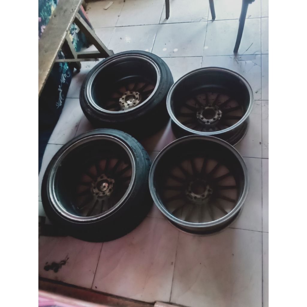 Velg Ar evolution ring 17 beda lebar 7.5/8.5