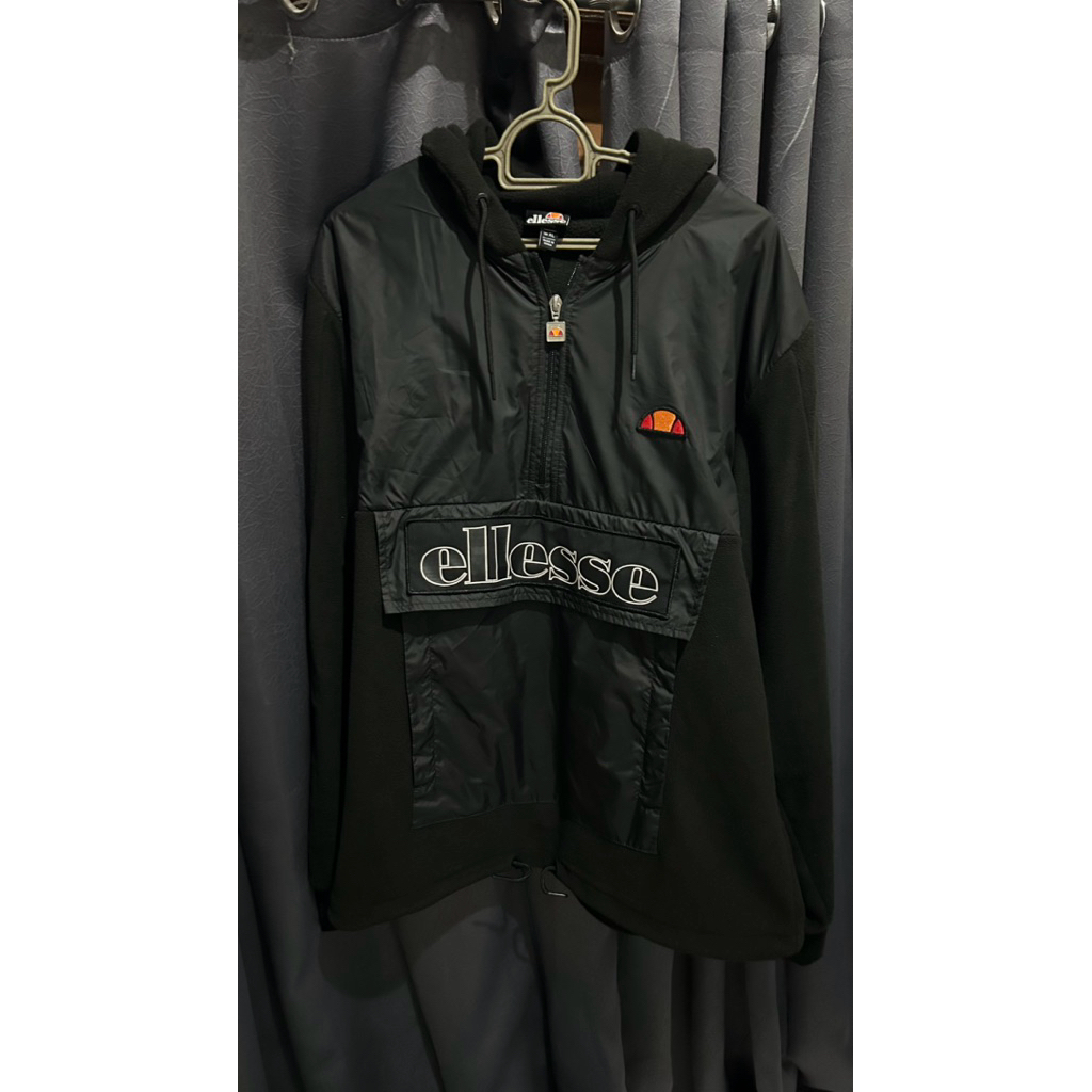 preloved jaket ellesse good kondisi