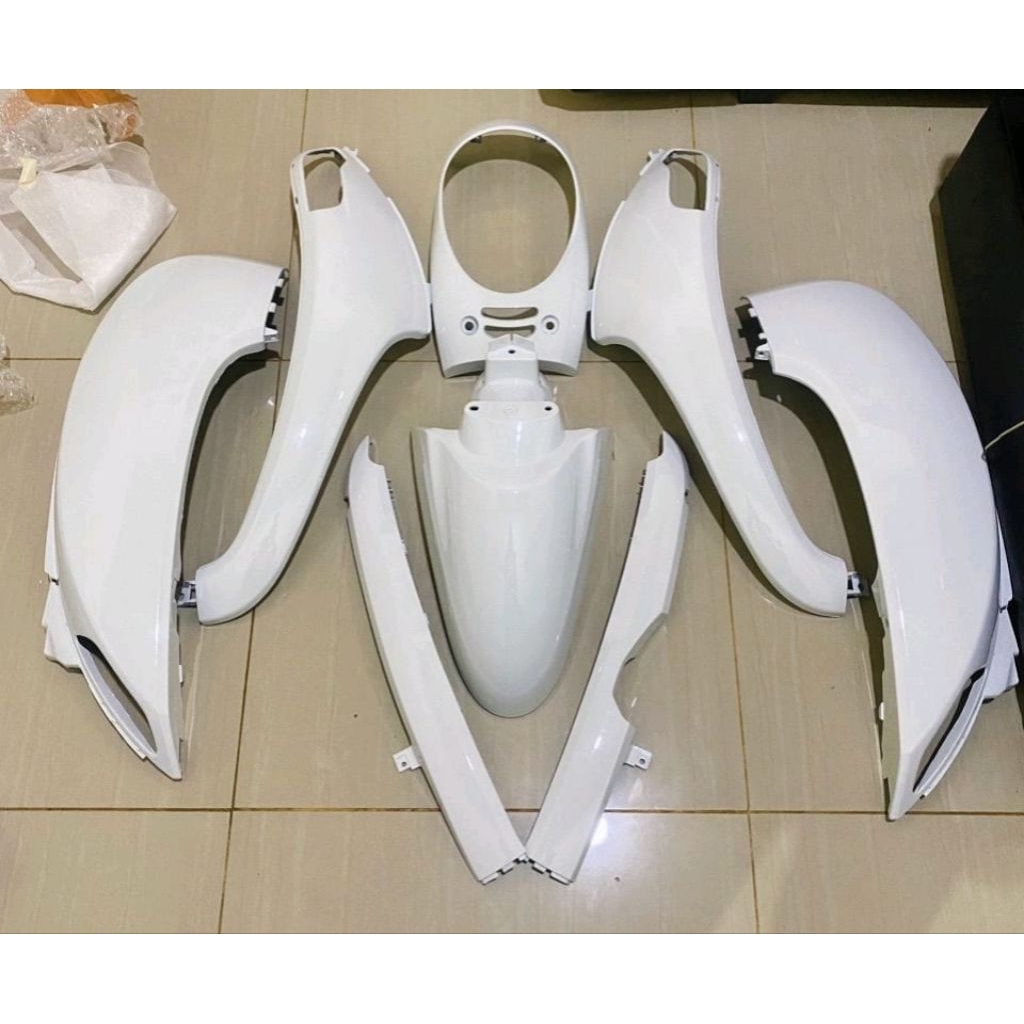Cover body scoopy fi esp warna putih 2015 2016