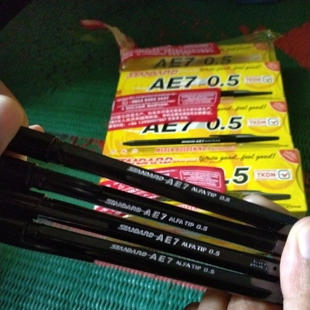 

standardAE7 isi 4pcs