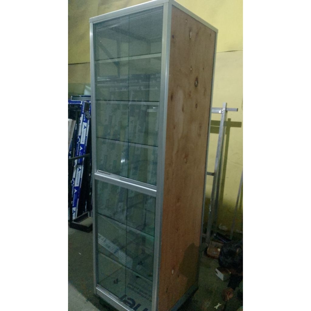 Rak etalase kaca(hiasan/pajangan)