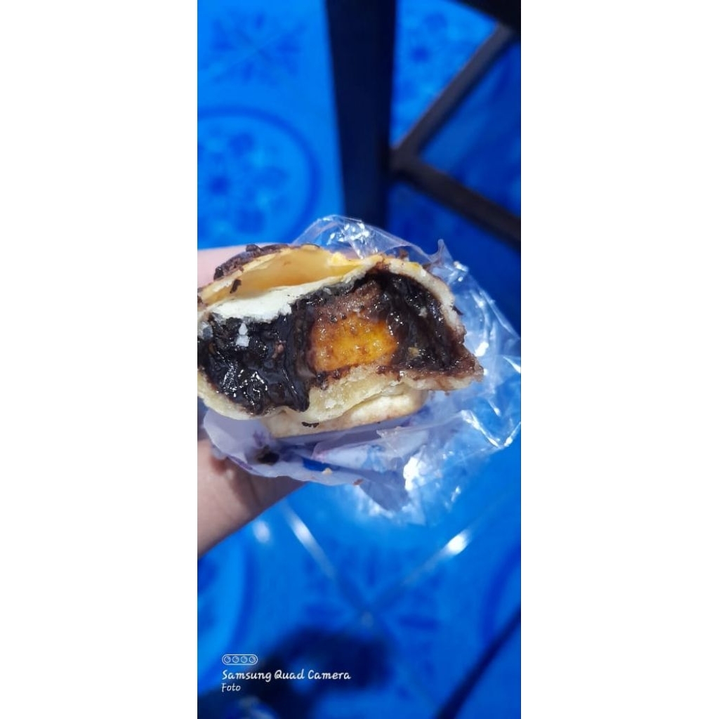 

bolen pisang coklat Ocitnonat's