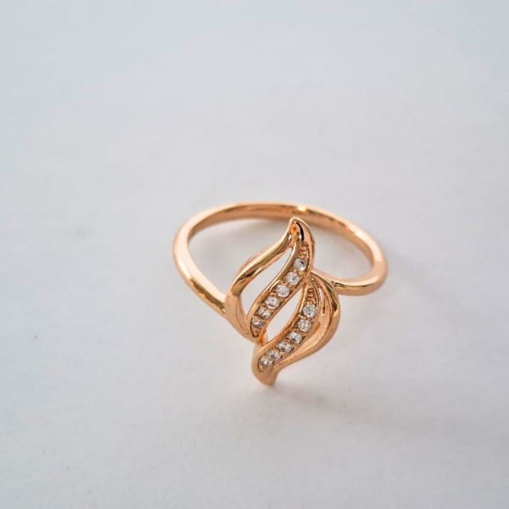Cincin Wanita Xuping Rose Gold dengan Batu Zircon – Elegan & Mewah
