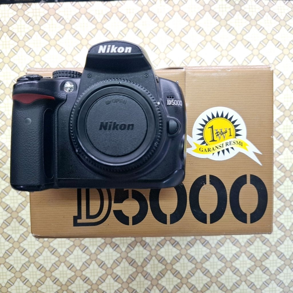 Kamera Digital Nikon D5000 kit lensa Nikon Afs 18-55mm G II