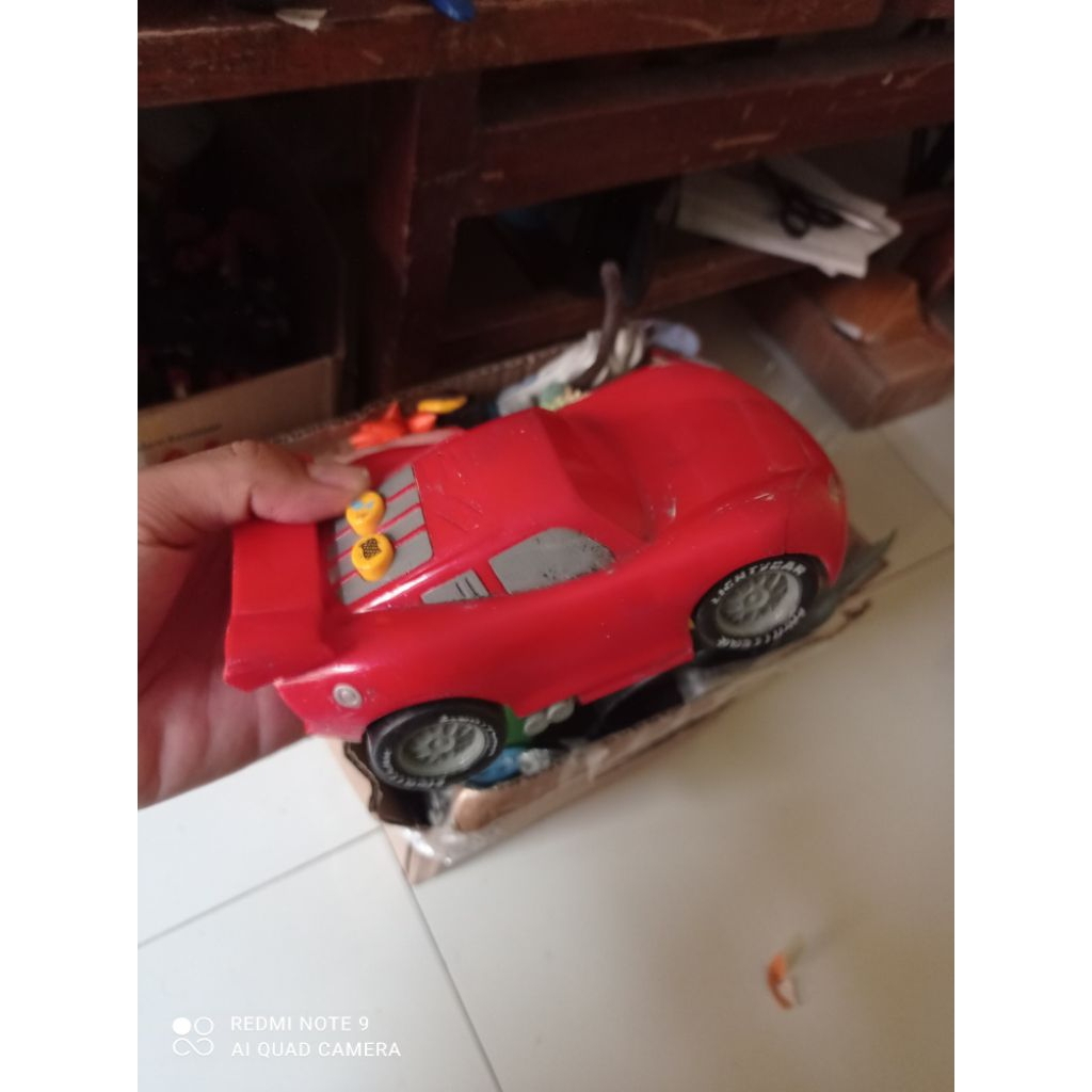 Figure - Lightning Mcqueen - Cars - Original DISNEY / PIXAR (Preloved)