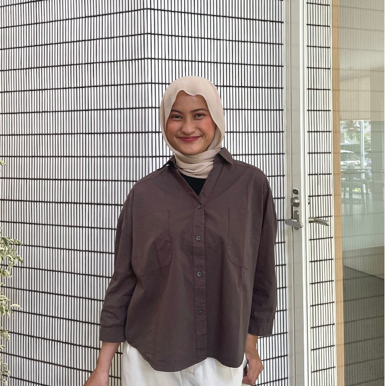 Naya Shirt Atasan Kemeja Wanita Katun Poplin Kemeja Polos