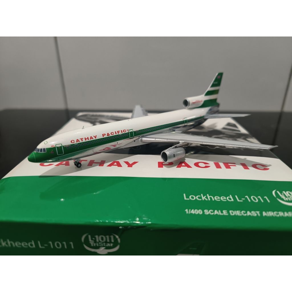Diecast Cathay Pacific Lockheed L-1011 Tri Star HHL Old 70's Colour JC Wings 1:400