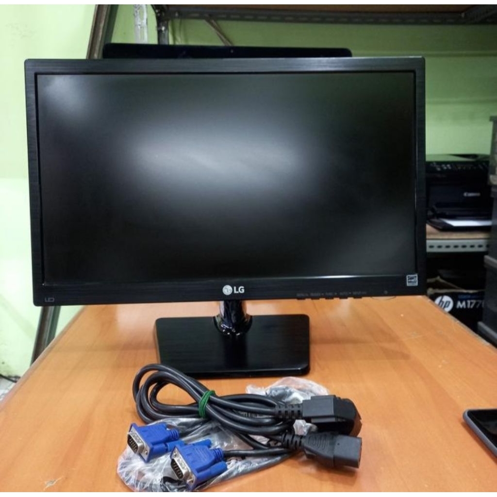 MONITOR LED LG 19 INCH LENGKAP KABEL POWER VGA
