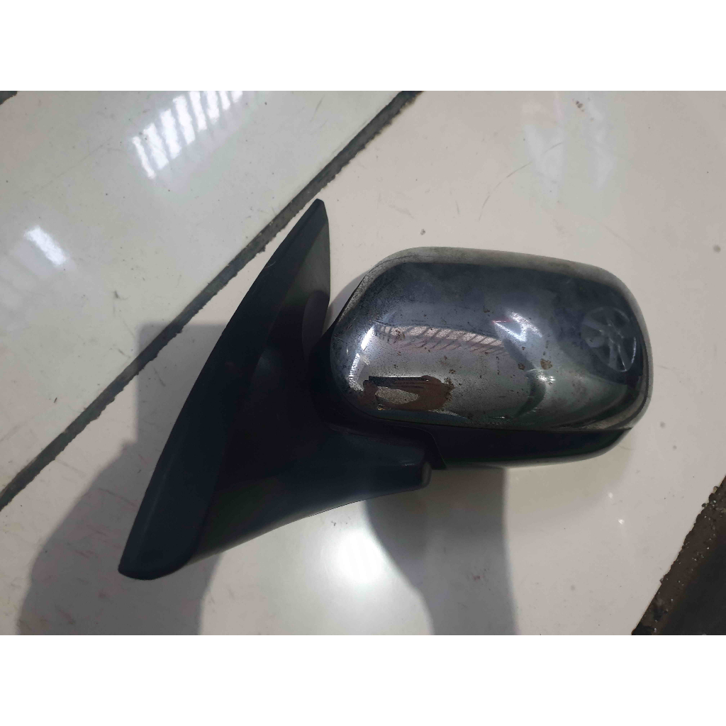 spion avanza lama emgi sebelah kiri minus