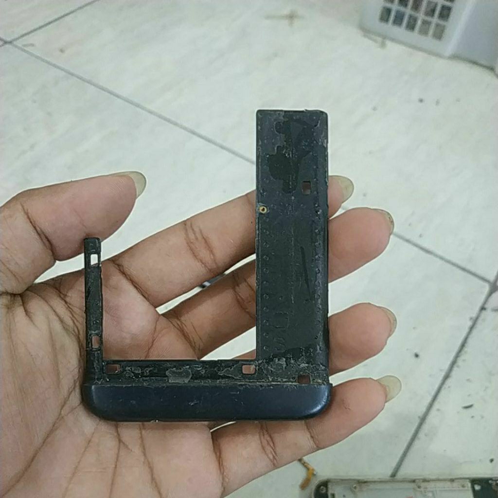 tutup bawah bekas Samsung J5 prime