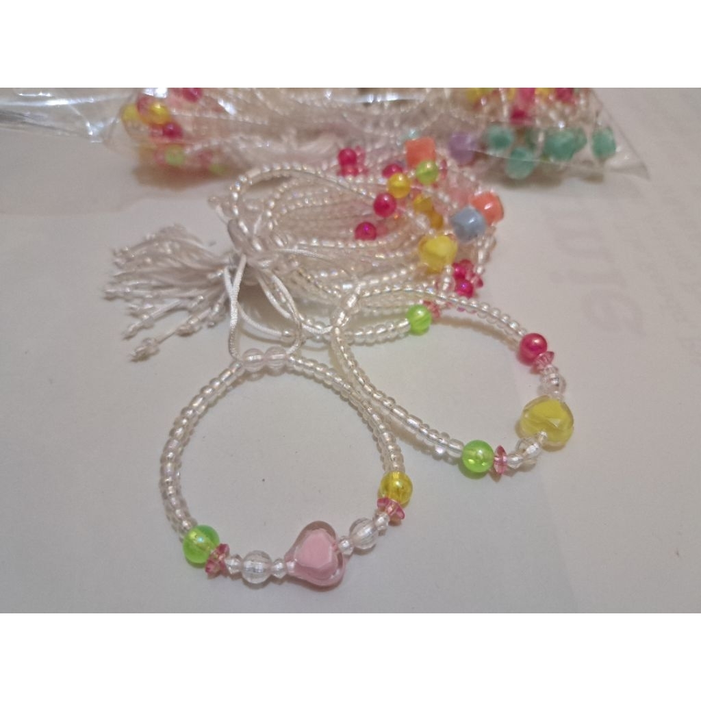 gelang manik motif love[GELANG MANIK-MANIK VARIASI MONTE LOVE BENING]