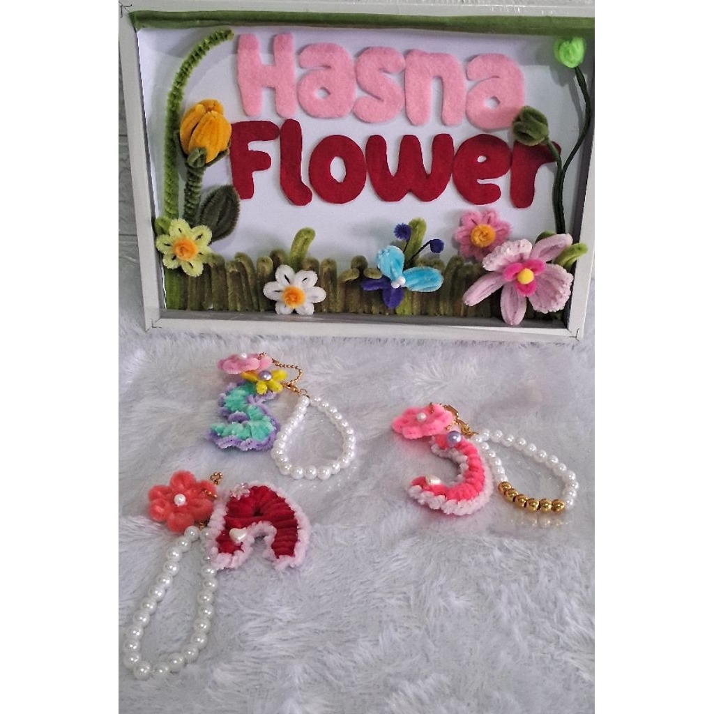 Gantungan HP / tas / kunci key ring key chain inisial huruf custom + mutiara
