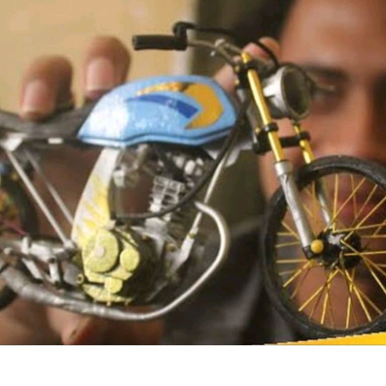 miniatur motor drag Suzuki Thunder 125 detail seperti aslinya