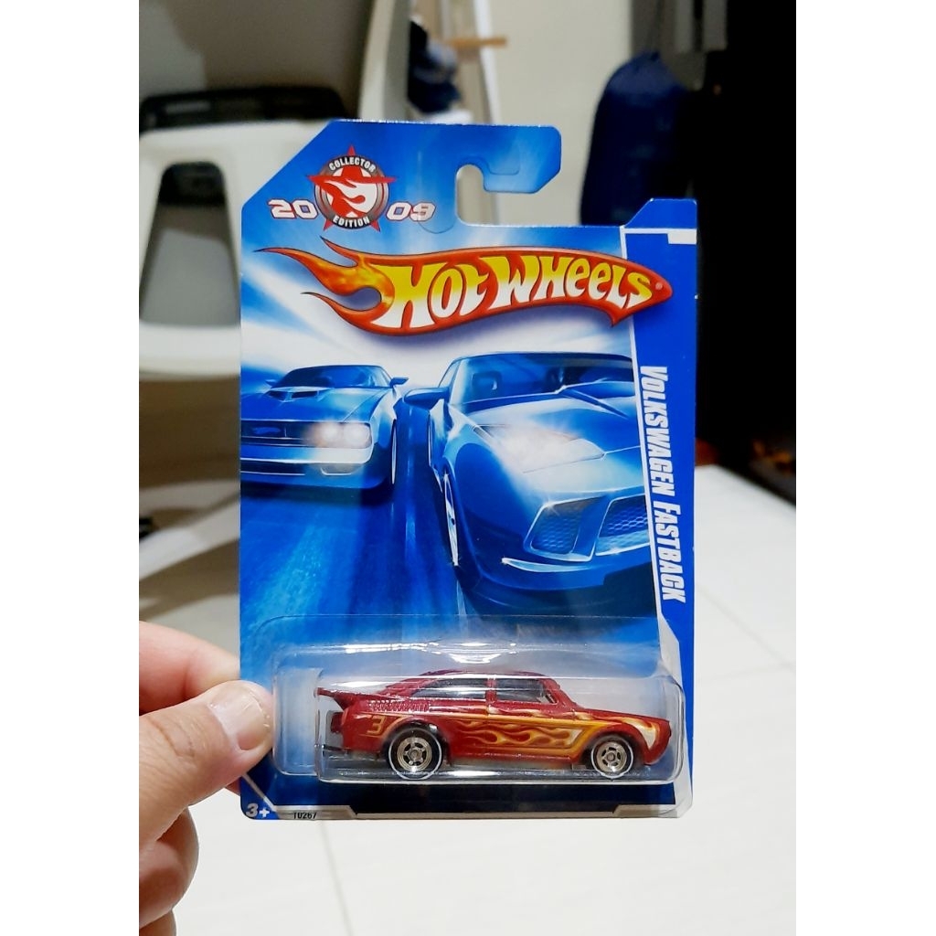 HOT WHEELS 2009 COLLECTOR EDITION VOLKSWAGEN FASTBACK