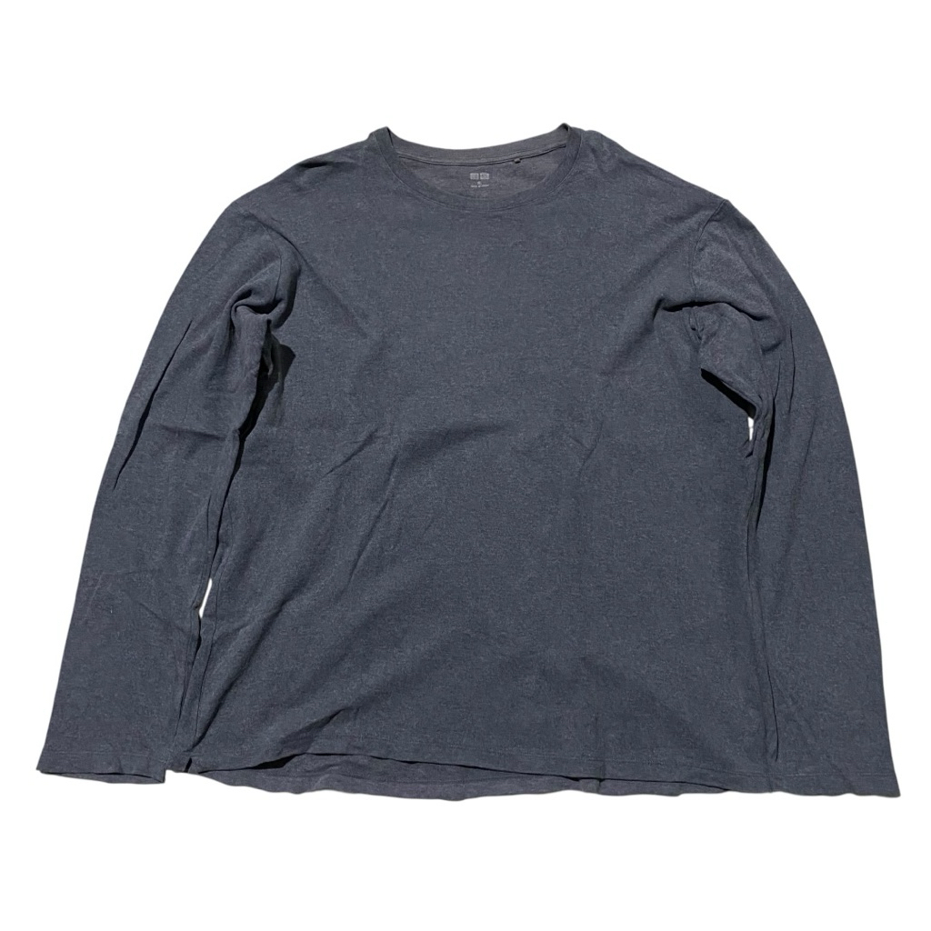 Uniqlo basic dark grey LS tee