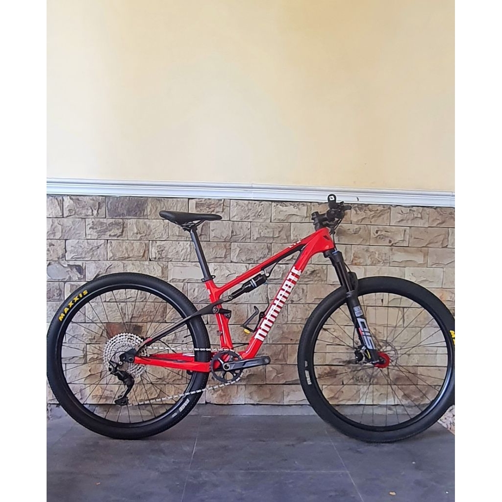 Dominate ctr comp carbon