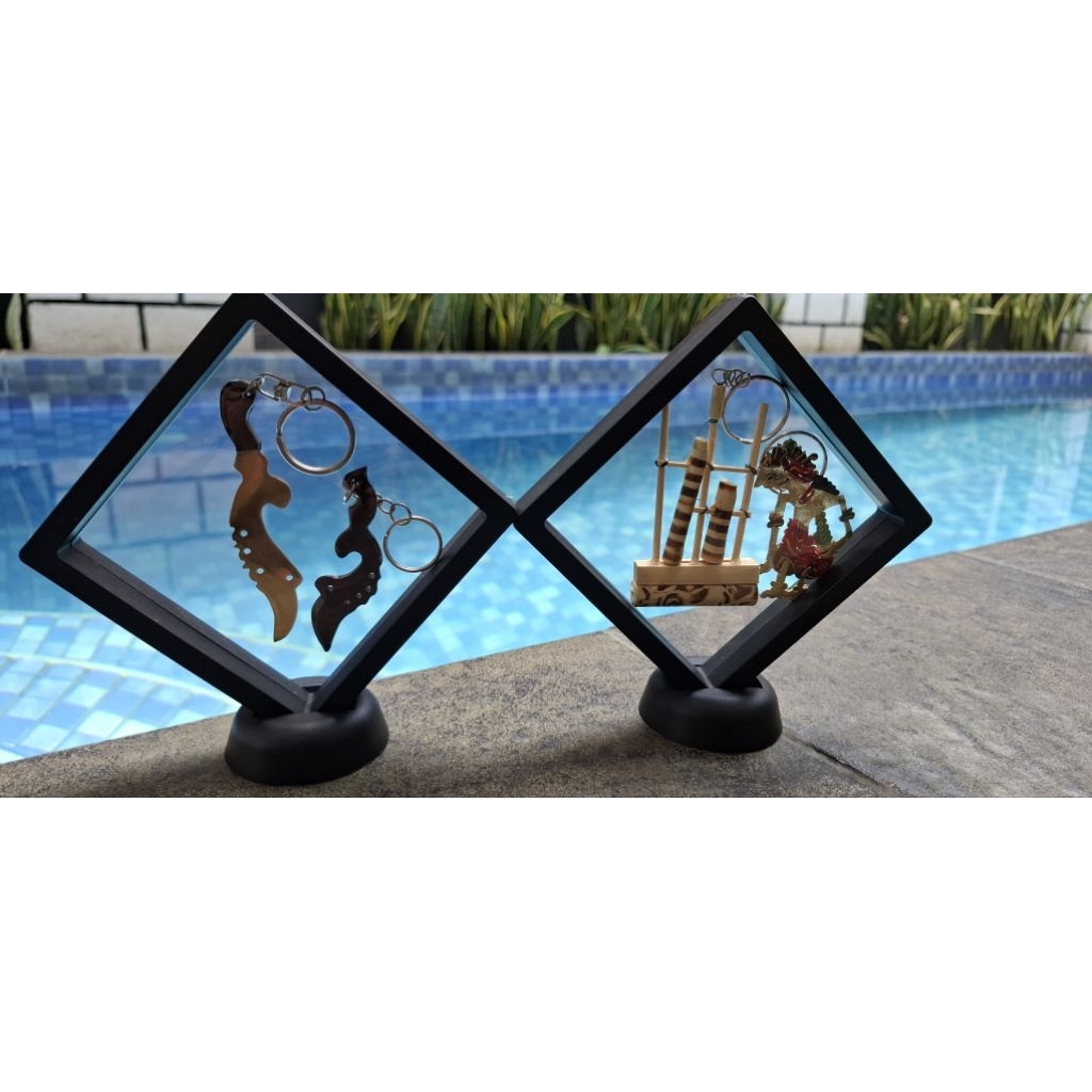 Souvenir Premium Nusantara – Bundle Gantungan Kunci Keris / Kujang Kuningan + Kayu Jati Sonokeling +