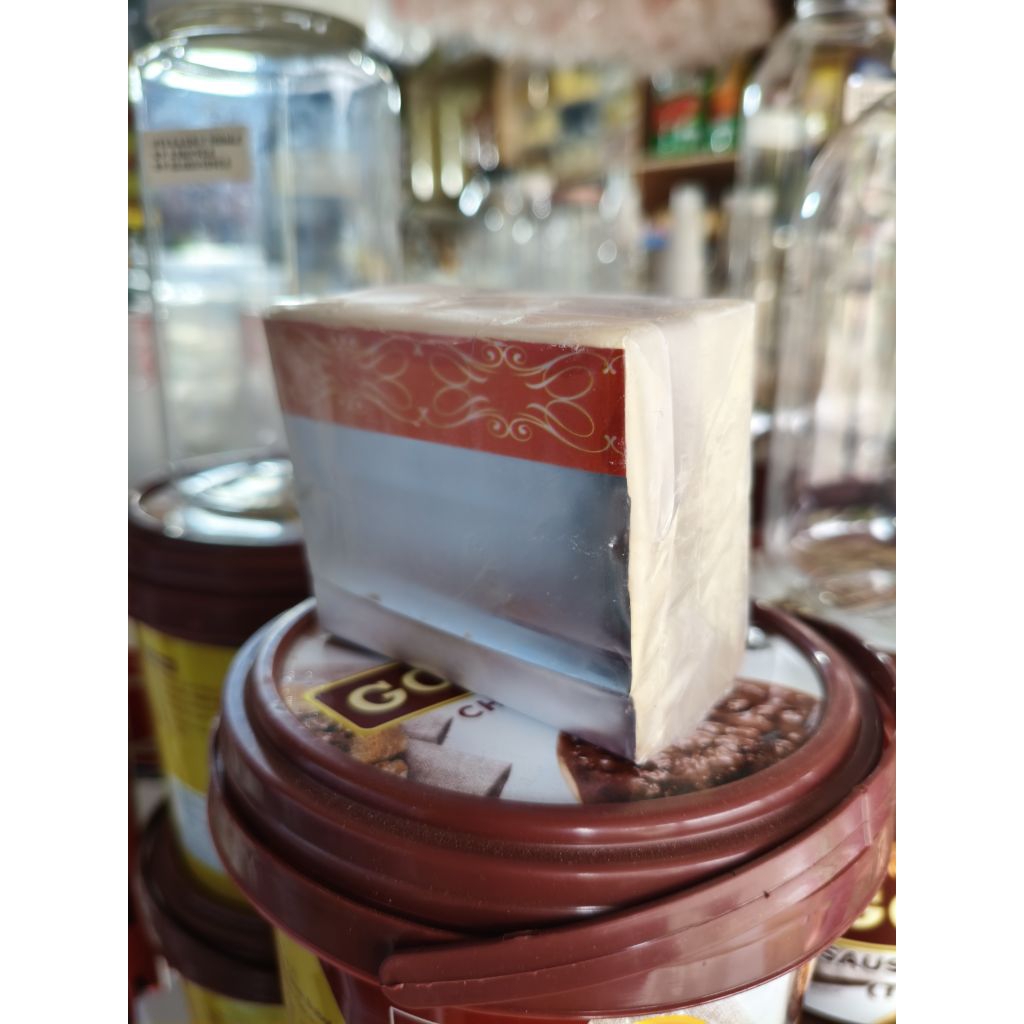 

cokelat blok batang putih mercolade 250gr