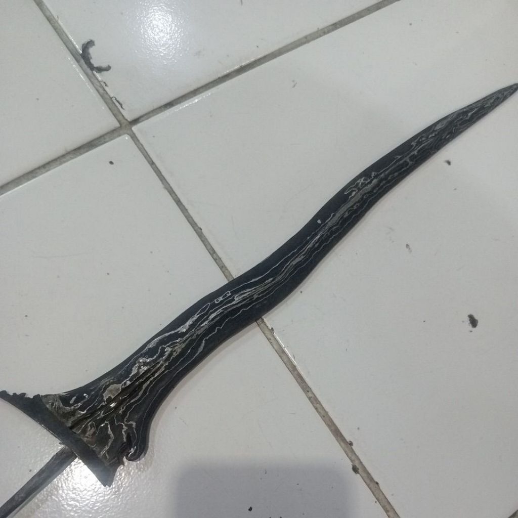 keris jangkung Luk 3 pamor kulit semangka
