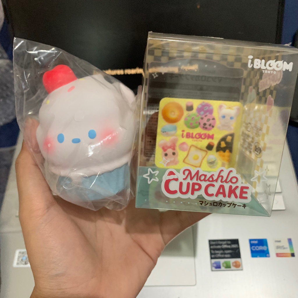 ibloom mashlo cupcake puchi squishy soft and slow